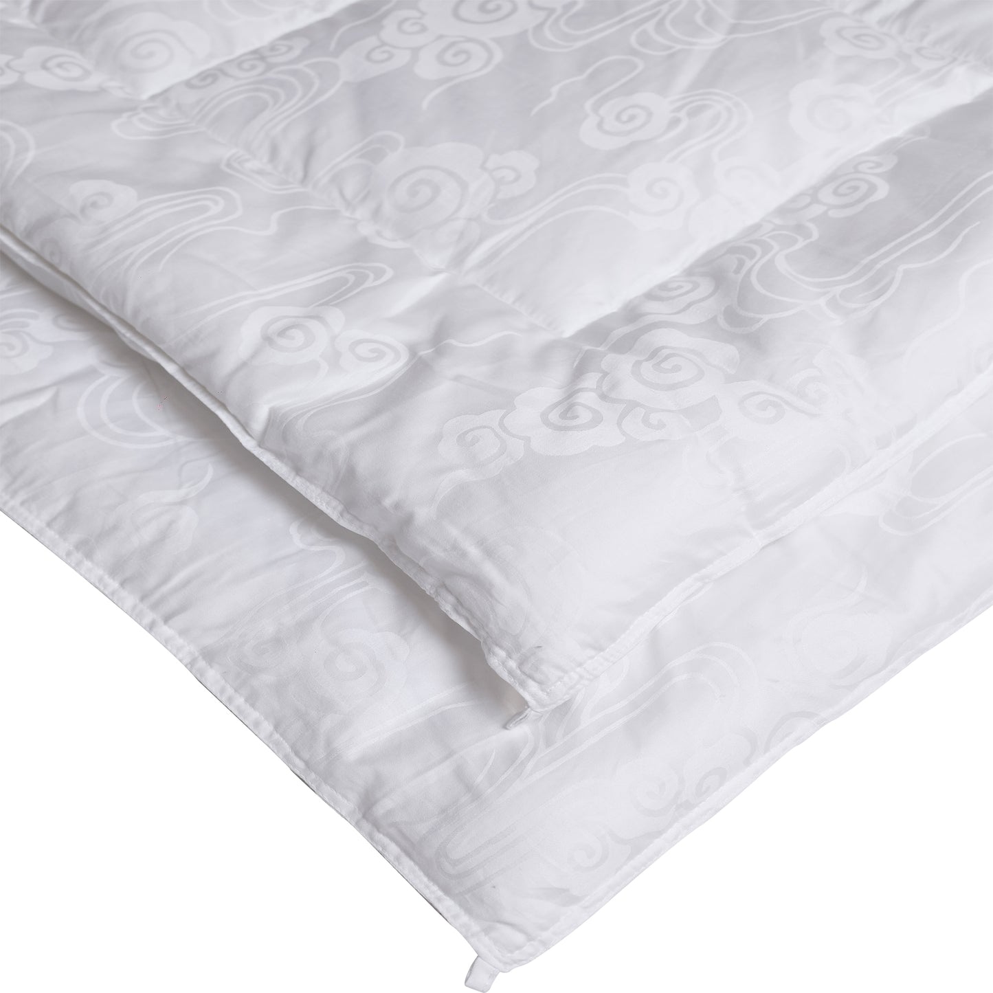 White Floral Pattern Quilt Covers
